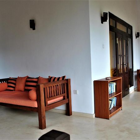 Sleepy Head Guesthouse Unawatuna Ngoại thất bức ảnh