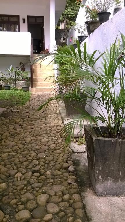 Sleepy Head Guesthouse Unawatuna Ngoại thất bức ảnh