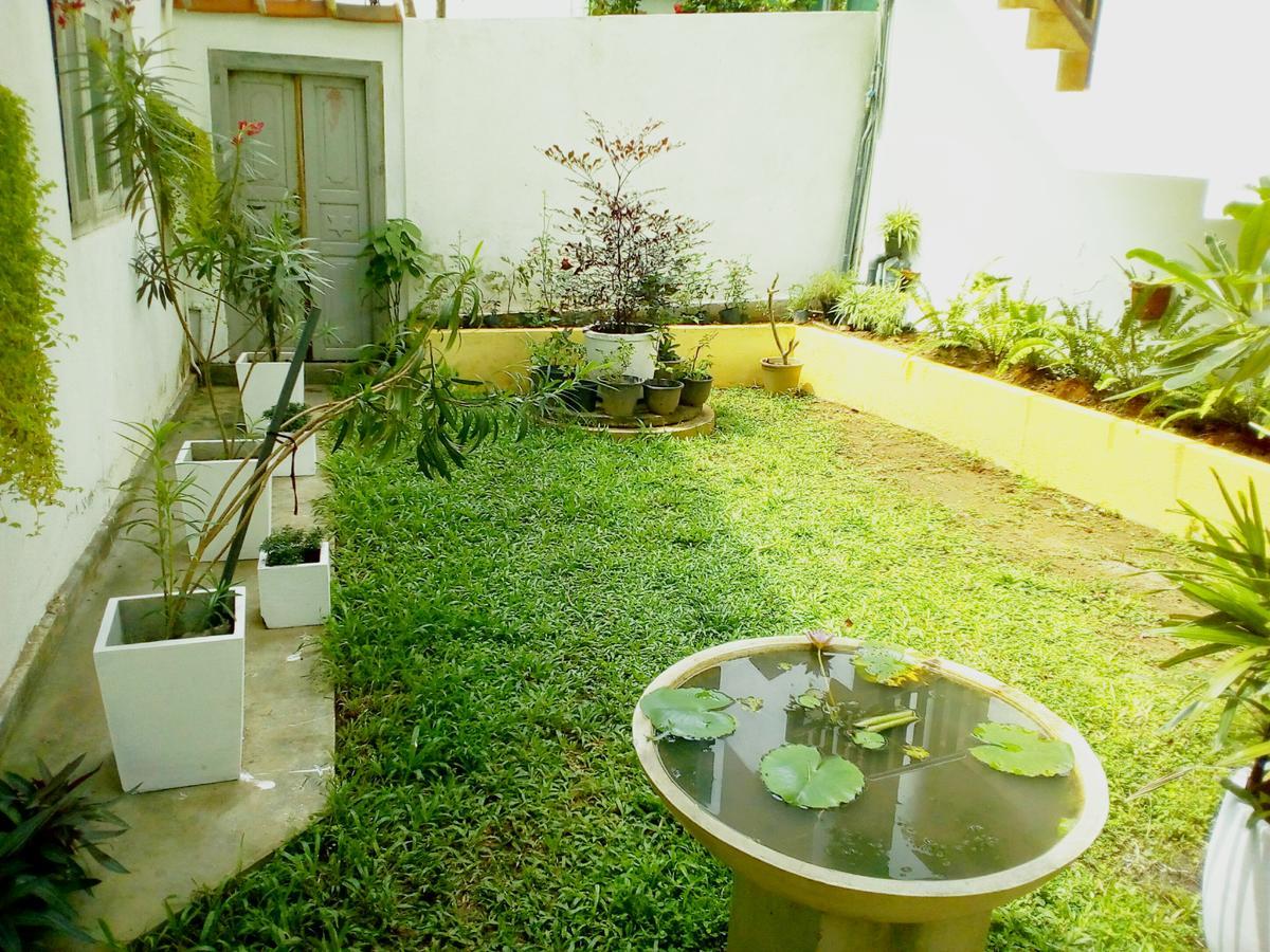 Sleepy Head Guesthouse Unawatuna Ngoại thất bức ảnh
