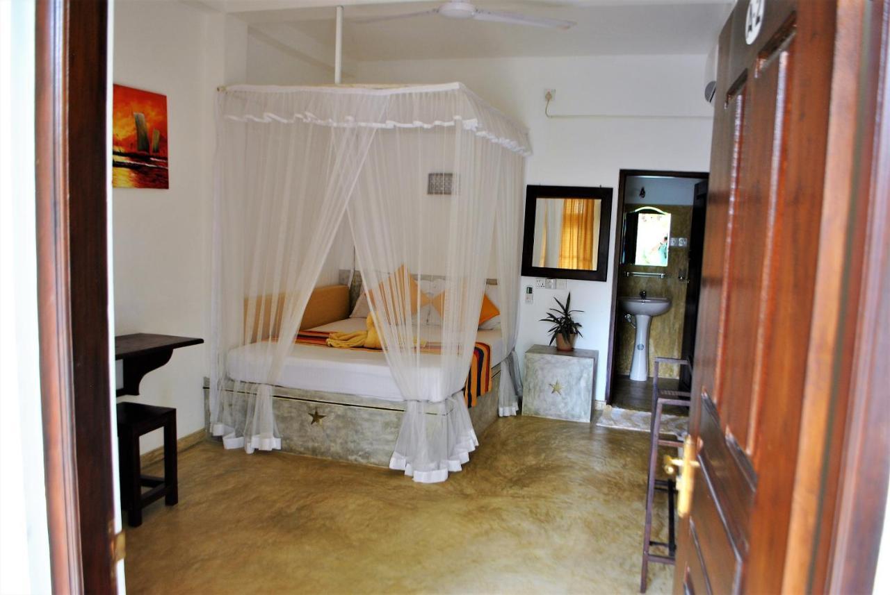 Sleepy Head Guesthouse Unawatuna Ngoại thất bức ảnh
